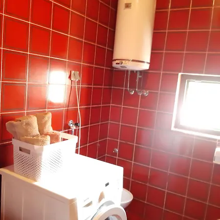 Belak Brodarica (Sibenik-Knin)