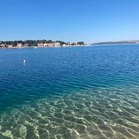Belak * Brodarica (Sibenik-Knin)