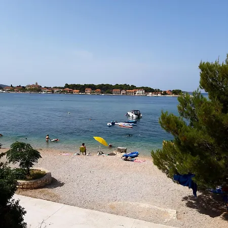 Belak * Brodarica (Sibenik-Knin)