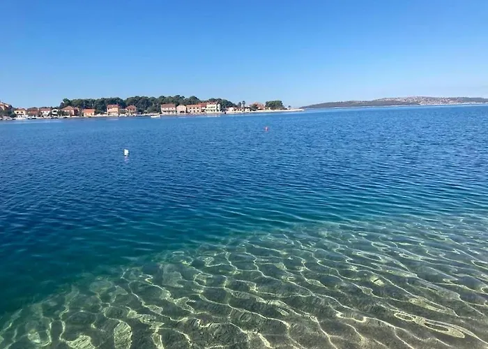 Belak * Brodarica (Sibenik-Knin)