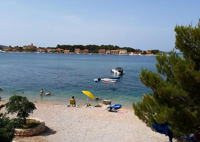 Belak * Brodarica (Sibenik-Knin)